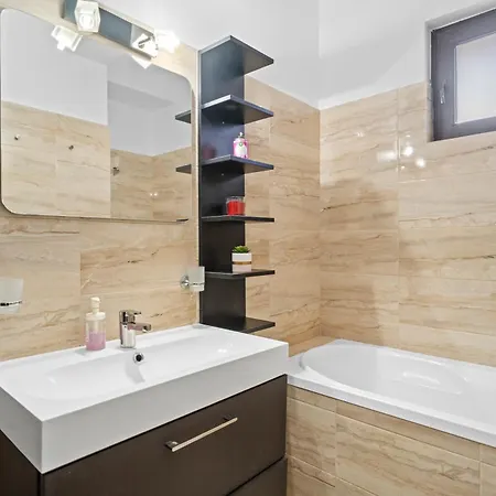 Elegant & Newly Renovated Gem Apartmán Bukurešť