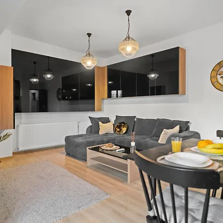 Elegant & Newly Renovated Gem Apartmán