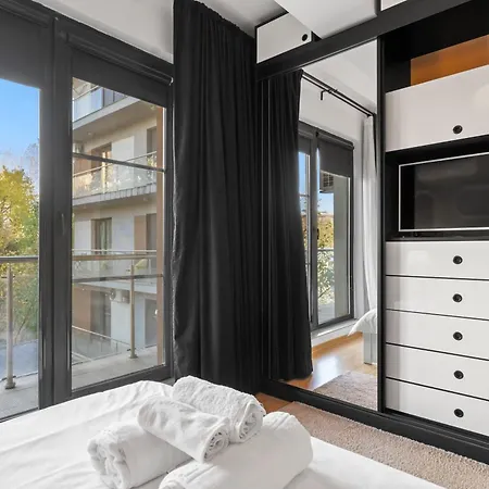 Apartmán Elegant & Newly Renovated Gem *